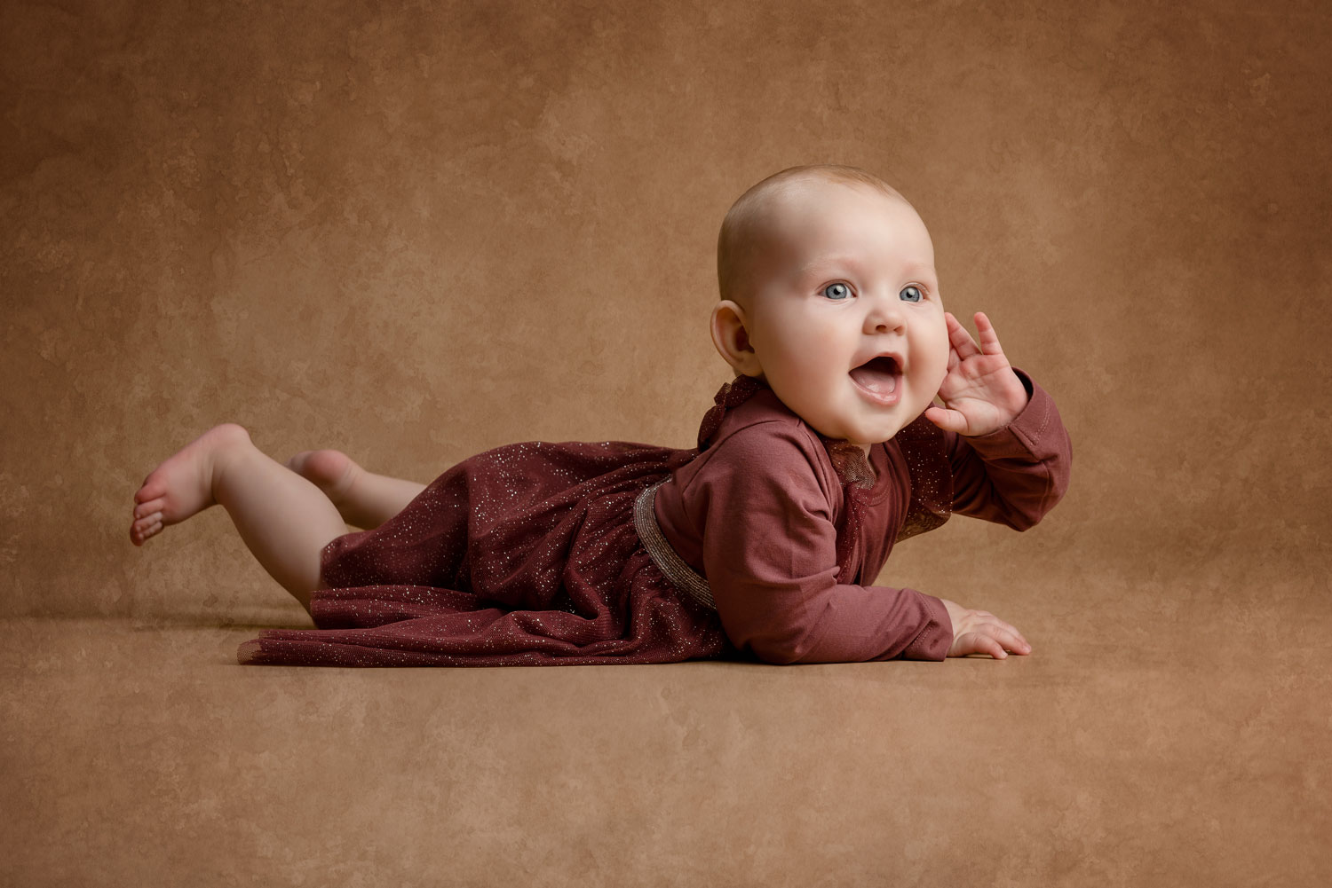 Jeg tilbyder gratis baby fotografering i studie eller udendørs